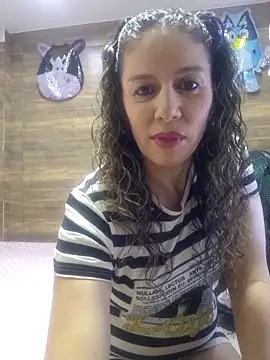 Nina vallon online show from November 14, 1:32 pm