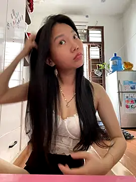 Snapshot of Miumieu chatting on September 14, 2:33 am Miumieu online show from September 14, 2:33 am