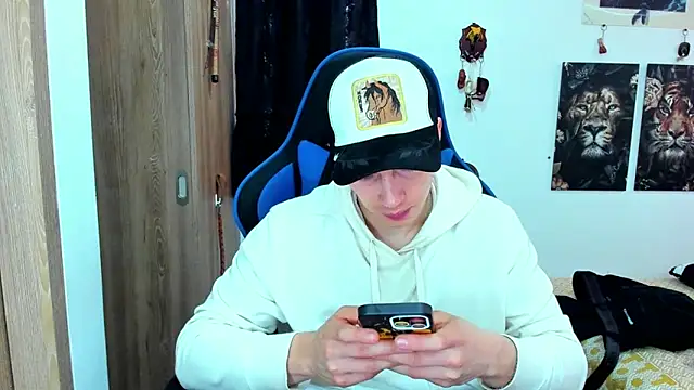 Snapshot of javiersexymann chatting on December 16, 5:33 pm javiersexymann online show from December 16, 5:33 pm