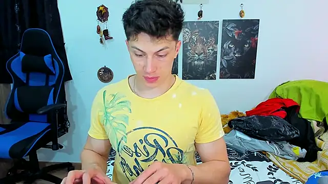 Snapshot of javiersexymann chatting on January 28, 7:42 pm javiersexymann online show from January 28, 7:42 pm