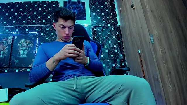 Snapshot of javiersexymann chatting on October 3, 9:34 pm javiersexymann online show from October 3, 9:34 pm