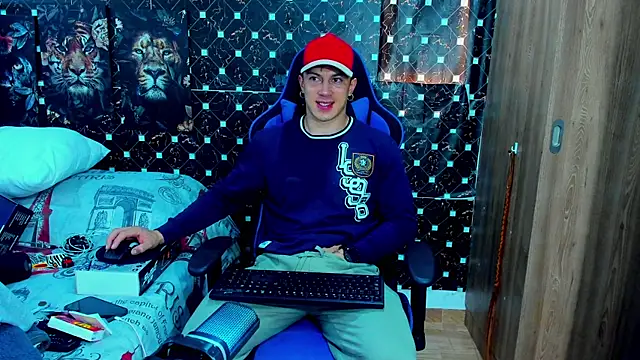 Snapshot of javiersexymann chatting on December 15, 5:39 pm javiersexymann online show from December 15, 5:39 pm