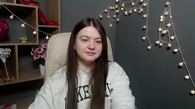 MavkaCute online show from February 10, 7:18 pm