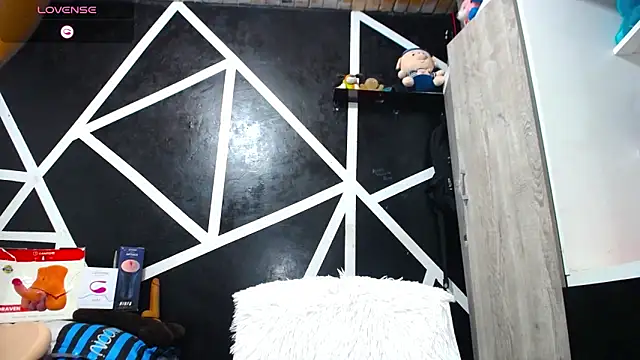 Angel latinboy online show from February 12, 9:11 pm