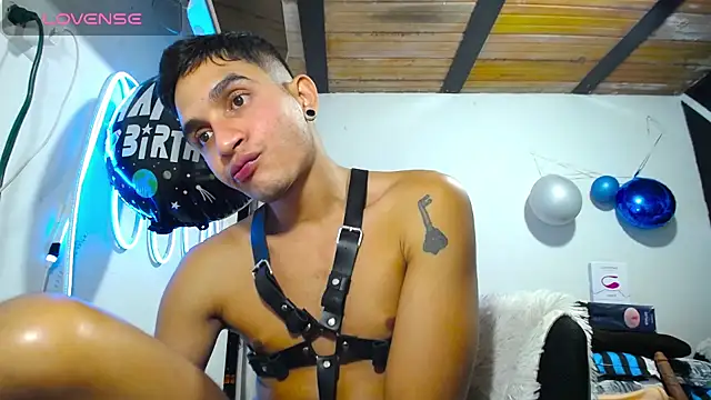 Angel latinboy online show from March 20, 4:29 am