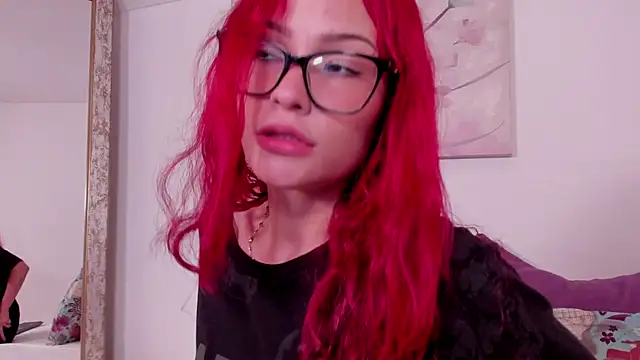 mae lyra online show from March 31, 4:40 pm