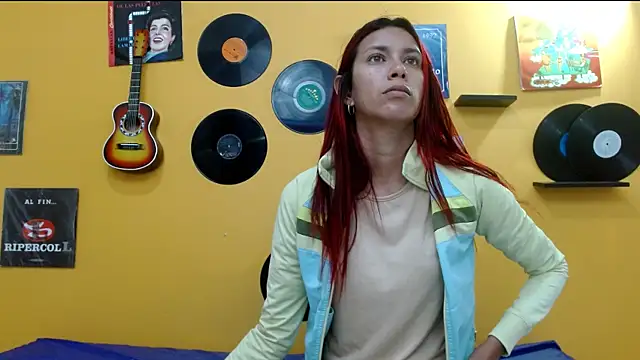 skinnyverus18 online show from December 20, 7:48 am