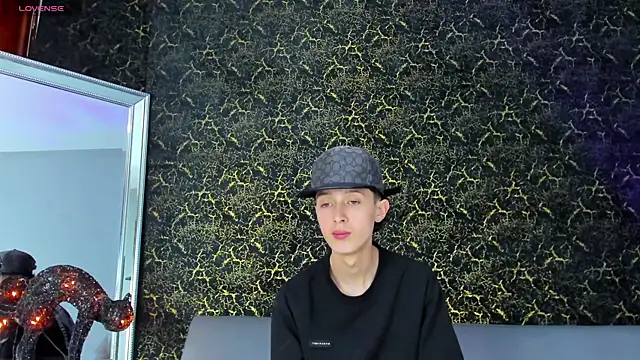 ArthurCox online show from October 22, 5:34 pm