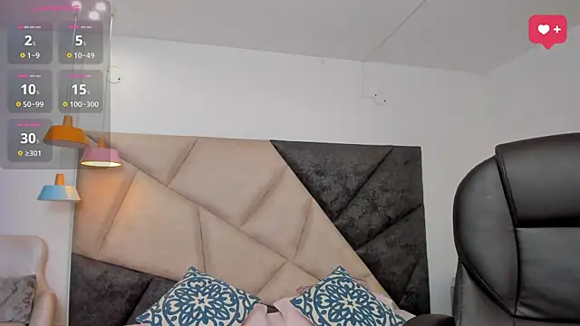 SaraWagner  online show from November 25, 1:38 am