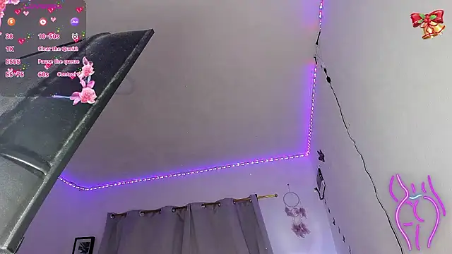 Snapshot of emmie_bunny chatting on January 31, 10:41 pm emmie bunny online show from January 31, 10:41 pm