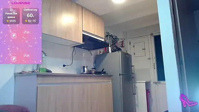 AllysonStonne online show from March 6, 2:41 am