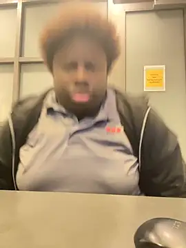 Snapshot of Breezylws chatting on September 30, 5:56 am Breezylws online show from September 30, 5:56 am