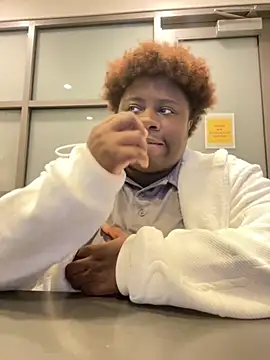 Snapshot of Breezylws chatting on October 4, 8:12 am Breezylws online show from October 4, 8:12 am