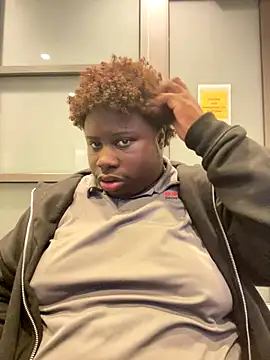 Snapshot of Breezylws chatting on October 7, 6:32 am Breezylws online show from October 7, 6:32 am