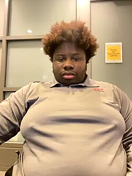 Snapshot of Breezylws chatting on November 17, 8:42 am Breezylws online show from November 17, 8:42 am