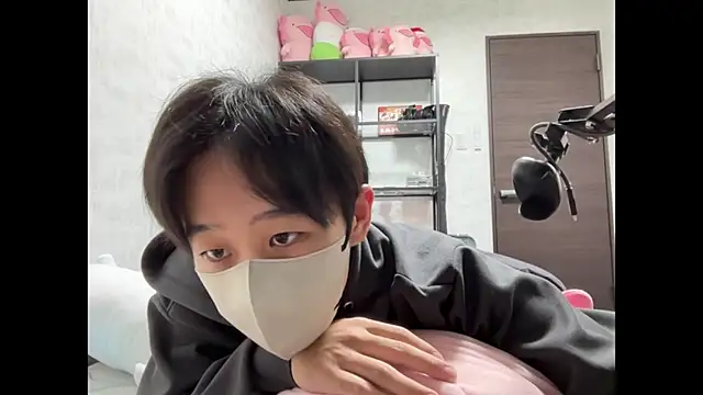 Snapshot of akkan_6868 chatting on December 4, 12:03 pm akkan 6868 online show from December 4, 12:03 pm