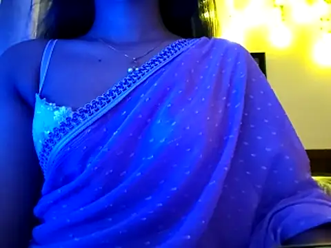 Snapshot of Maria--Strella chatting on October 29, 6:09 pm Maria--Strella online show from October 29, 6:09 pm