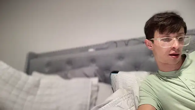 bbgurlnickii online show from September 12, 4:34 am