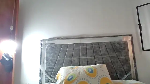 Snapshot of JuceAn14 chatting on March 29, 5:46 pm JuceAn14 online show from March 29, 5:46 pm