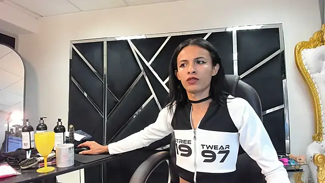 Aisha hotts777 online show from November 10, 9:52 am