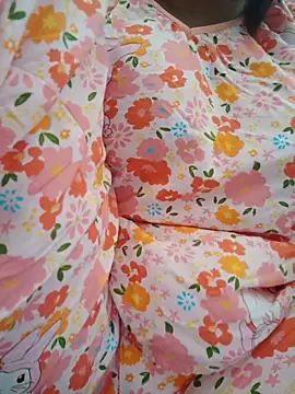 Snapshot of _Babyrose_ chatting on June 6, 6:07 am Babyrose online show from June 6, 6:07 am
