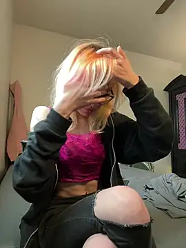 h8lexi online show from June 24, 10:53 pm