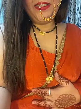 Snapshot of indian-hotmilfs chatting on October 10, 1:21 pm indian-hotmilfs online show from October 10, 1:21 pm