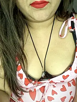 Snapshot of indian-hotmilfs chatting on January 8, 7:05 pm indian-hotmilfs online show from January 8, 7:05 pm