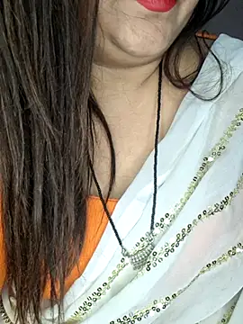 Snapshot of indian-hotmilfs chatting on January 10, 9:05 pm indian-hotmilfs online show from January 10, 9:05 pm