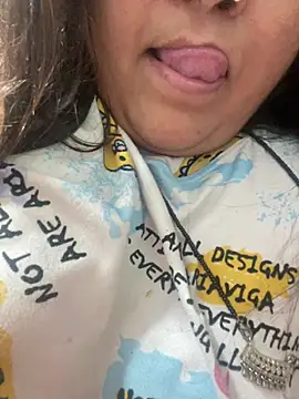 Snapshot of indian-hotmilfs chatting on February 18, 1:40 pm indian-hotmilfs online show from February 18, 1:40 pm