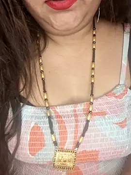 indian-hotmilfs online show from April 4, 7:11 pm