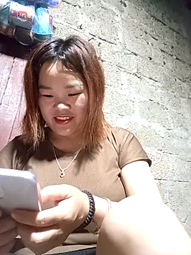 Snapshot of sukabae00 chatting on April 13, 1:05 pm sukabae00 online show from April 13, 1:05 pm