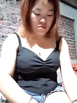Snapshot of sukabae00 chatting on April 23, 12:51 pm sukabae00 online show from April 23, 12:51 pm