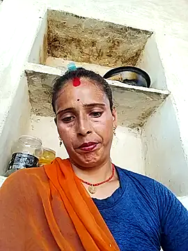 Snapshot of Arti13A chatting on July 3, 10:21 am Arti13A online show from July 3, 10:21 am