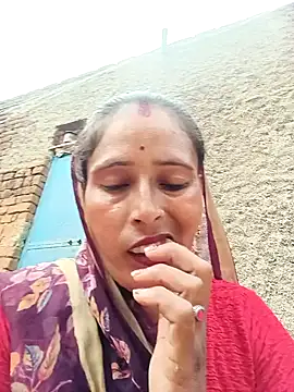 Snapshot of Arti13A chatting on July 28, 12:48 pm Arti13A online show from July 28, 12:48 pm