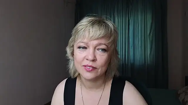 Snapshot of Rosette_Pricky chatting on September 15, 1:55 pm Rosette Pricky online show from September 15, 1:55 pm
