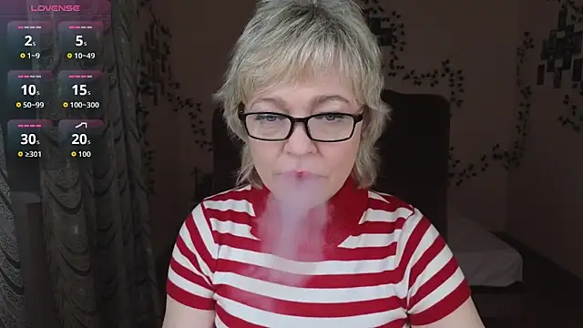 Snapshot of Rosette_Pricky chatting on November 6, 1:23 pm Rosette Pricky online show from November 6, 1:23 pm