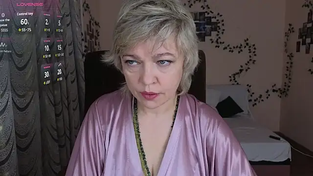 Snapshot of Rosette_Pricky chatting on November 20, 2:28 pm Rosette Pricky online show from November 20, 2:28 pm