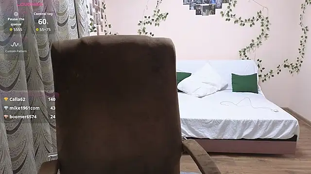 Snapshot of Rosette_Pricky chatting on December 4, 2:26 pm Rosette Pricky online show from December 4, 2:26 pm