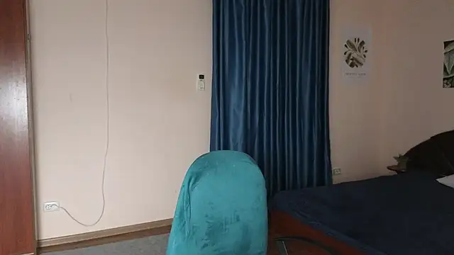 Snapshot of Rosette_Pricky chatting on December 5, 2:03 pm Rosette Pricky online show from December 5, 2:03 pm