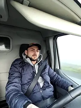 papichulo0099 online show from December 18, 6:30 am