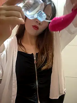 Snapshot of littleqiu chatting on September 11, 11:54 am littleqiu online show from September 11, 11:54 am