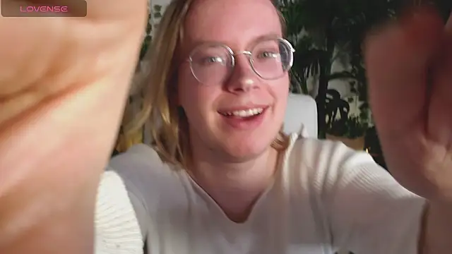 Amanda Butlerr online show from December 14, 10:31 am