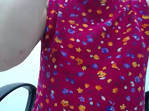  Lady- online show from July 14, 1:39 pm
