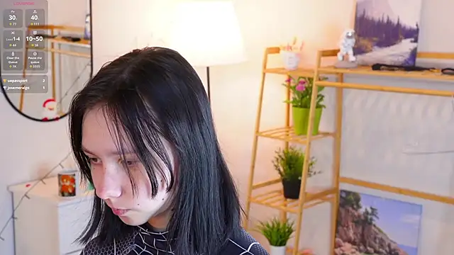 Snapshot of SuzanneHowse chatting on January 14, 4:07 am SuzanneHowse online show from January 14, 4:07 am