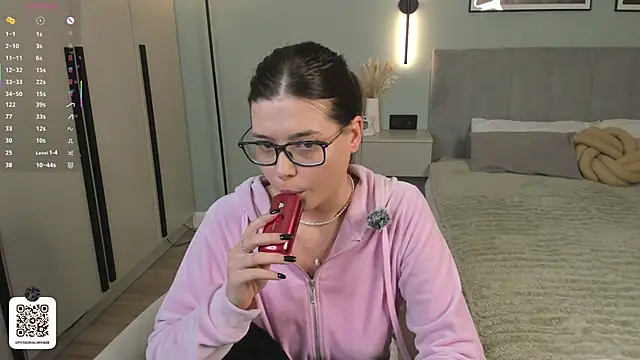 Snapshot of LubaStadt chatting on November 26, 7:04 pm LubaStadt online show from November 26, 7:04 pm