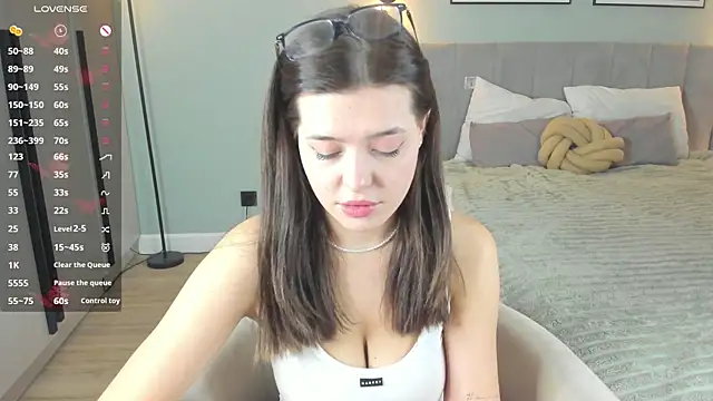 Snapshot of LubaStadt chatting on December 17, 7:20 pm LubaStadt online show from December 17, 7:20 pm