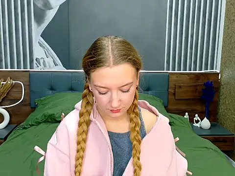 DarcyWilsy online show from November 6, 5:25 pm