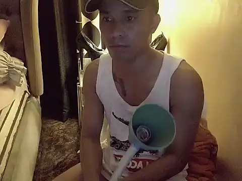 Snapshot of AsianHorseCockOwen chatting on November 15, 12:02 pm AsianHorseCockOwen online show from November 15, 12:02 pm