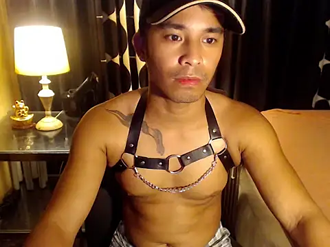 Snapshot of AsianHorseCockOwen chatting on January 18, 7:34 am AsianHorseCockOwen online show from January 18, 7:34 am